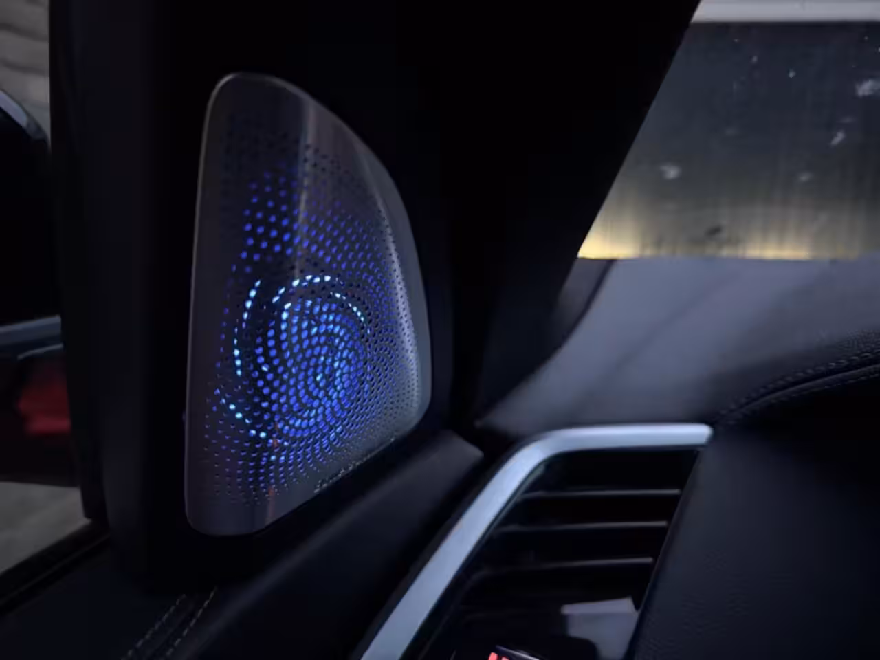 BMW X5 45E M-Sport Bowers en Wilkins Pano Softclose Laser Trekhaak Achterasbesturing Goede accute