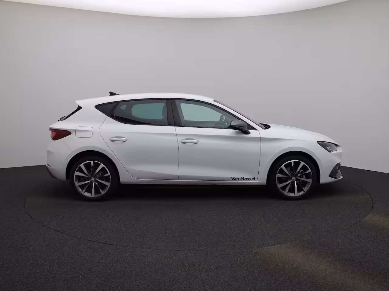 Seat Leon 1.5 TSI e-Hybrid FR PHEV First Edition 204 PK | Automaat | LED Koplampen | Navigatie | Cli