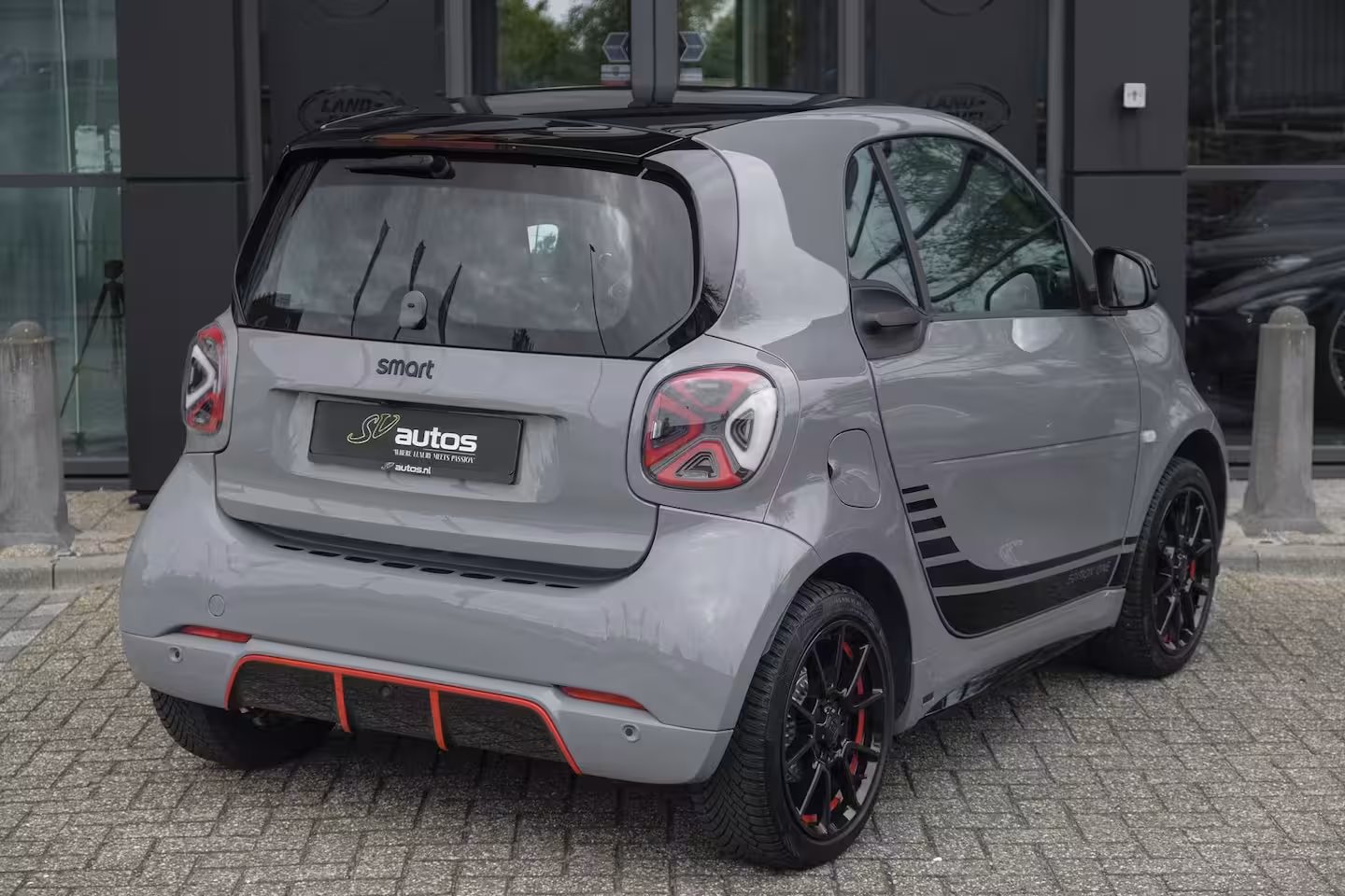 Smart Fortwo EQ BRABUS 82pk 18 kWh Edition 1 Panoramadak JBL audio Leder *SOH95%* Camera VOL 1e Eigenaa