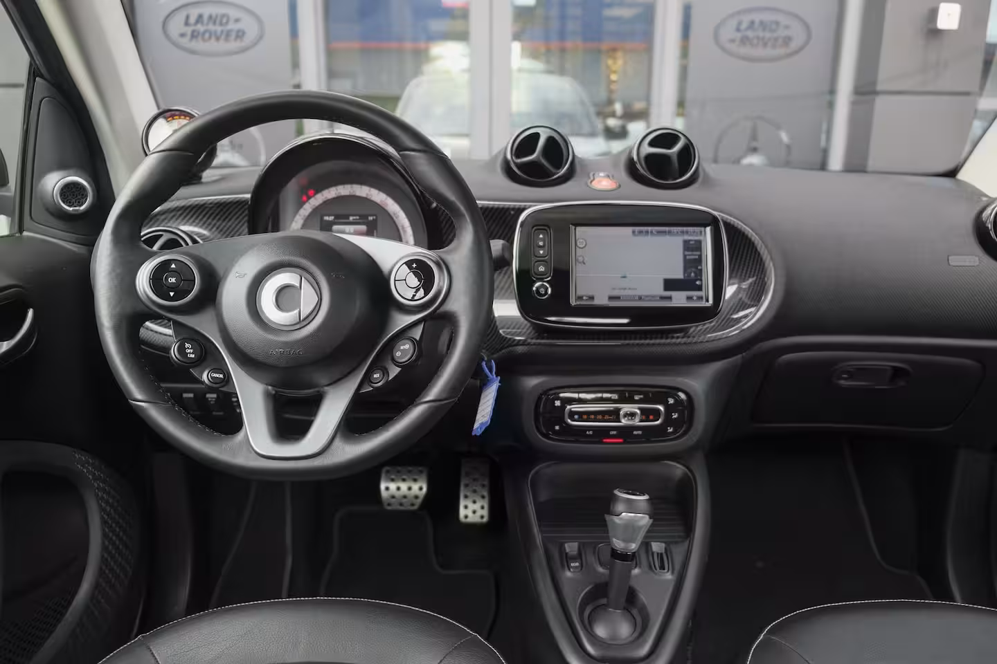 Smart Fortwo EQ BRABUS 82pk 18 kWh Edition 1 Panoramadak JBL audio Leder *SOH95%* Camera VOL 1e Eigenaa