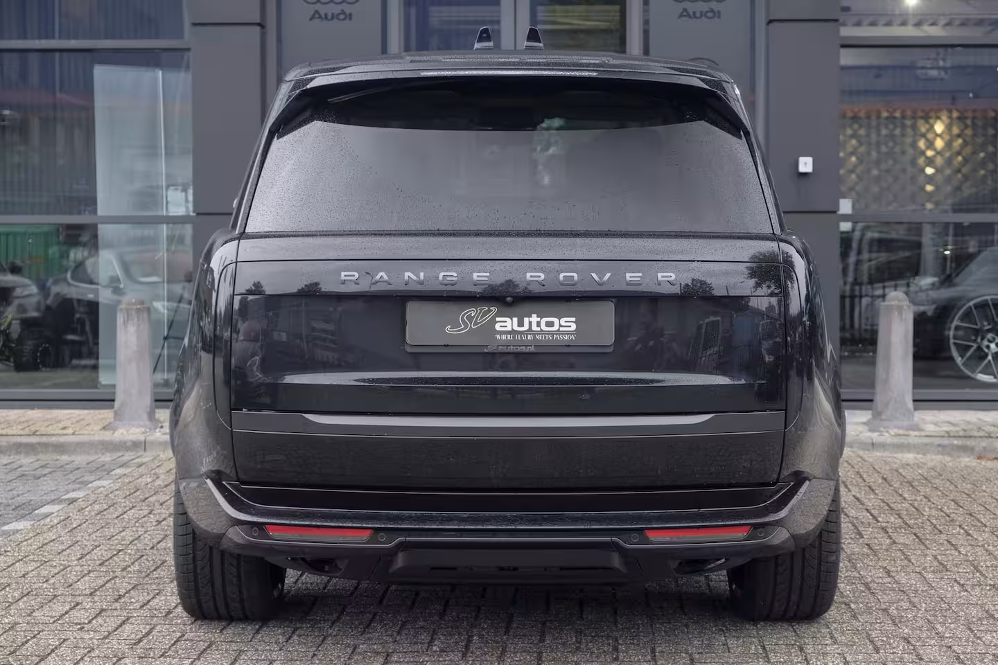 Land Rover Range Rover P510e 510pk First Edition Panoramadak 4-Wielbesturing Trekhaak Meridian3d Massage Laser BO