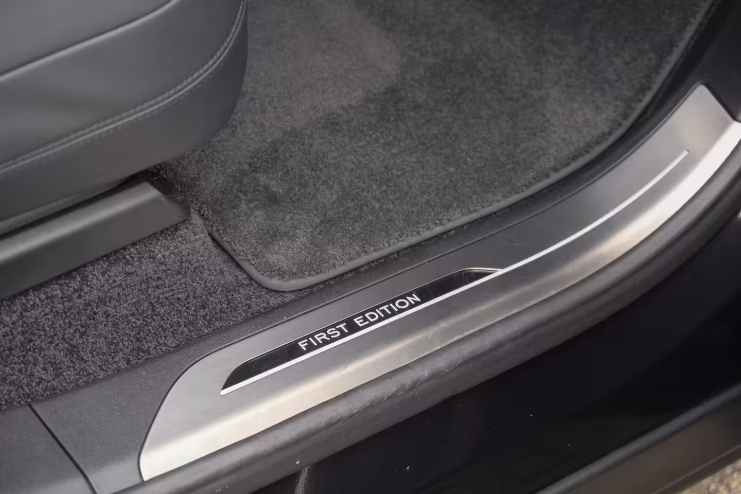 Land Rover Range Rover P510e 510pk First Edition Panoramadak 4-Wielbesturing Trekhaak Meridian3d Massage Laser BO