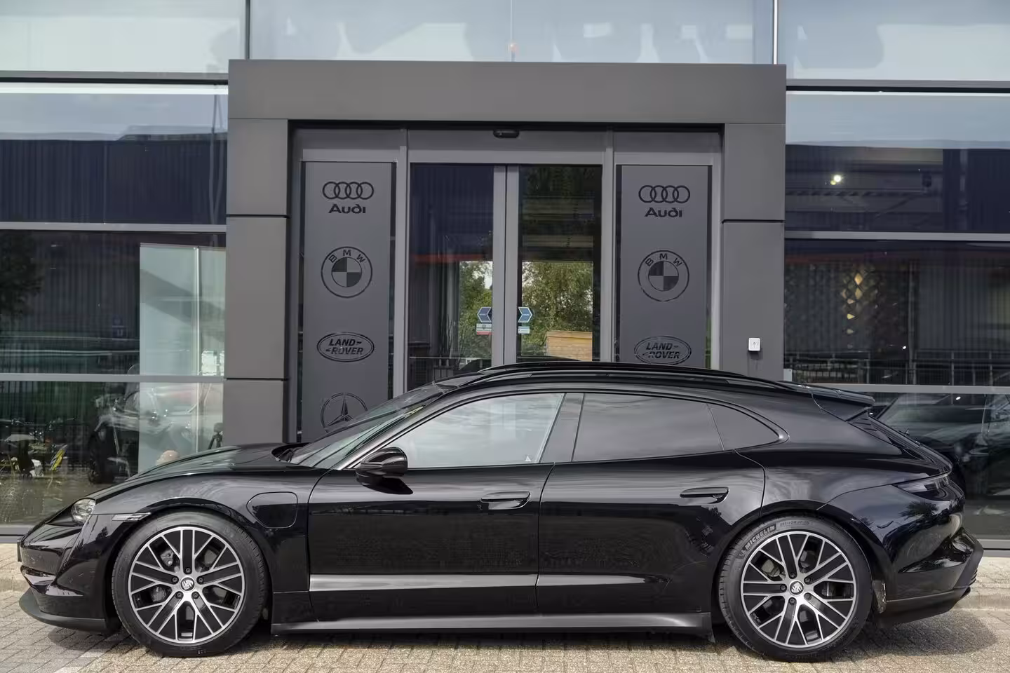 Porsche Taycan Sport Turismo 476pk Performance Plus 93kwh Panoramadak Luchtvering *SOH 89%* Bose Warmtepomp Sport chron
