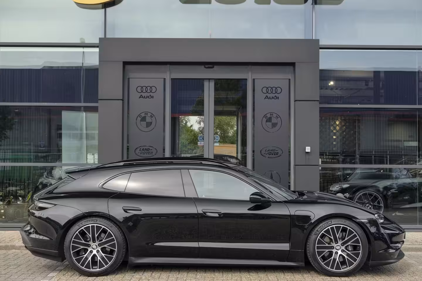 Porsche Taycan Sport Turismo 476pk Performance Plus 93kwh Panoramadak Luchtvering *SOH 89%* Bose Warmtepomp Sport chron