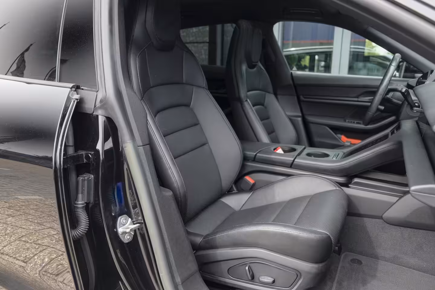 Porsche Taycan Sport Turismo 476pk Performance Plus 93kwh Panoramadak Luchtvering *SOH 89%* Bose Warmtepomp Sport chron