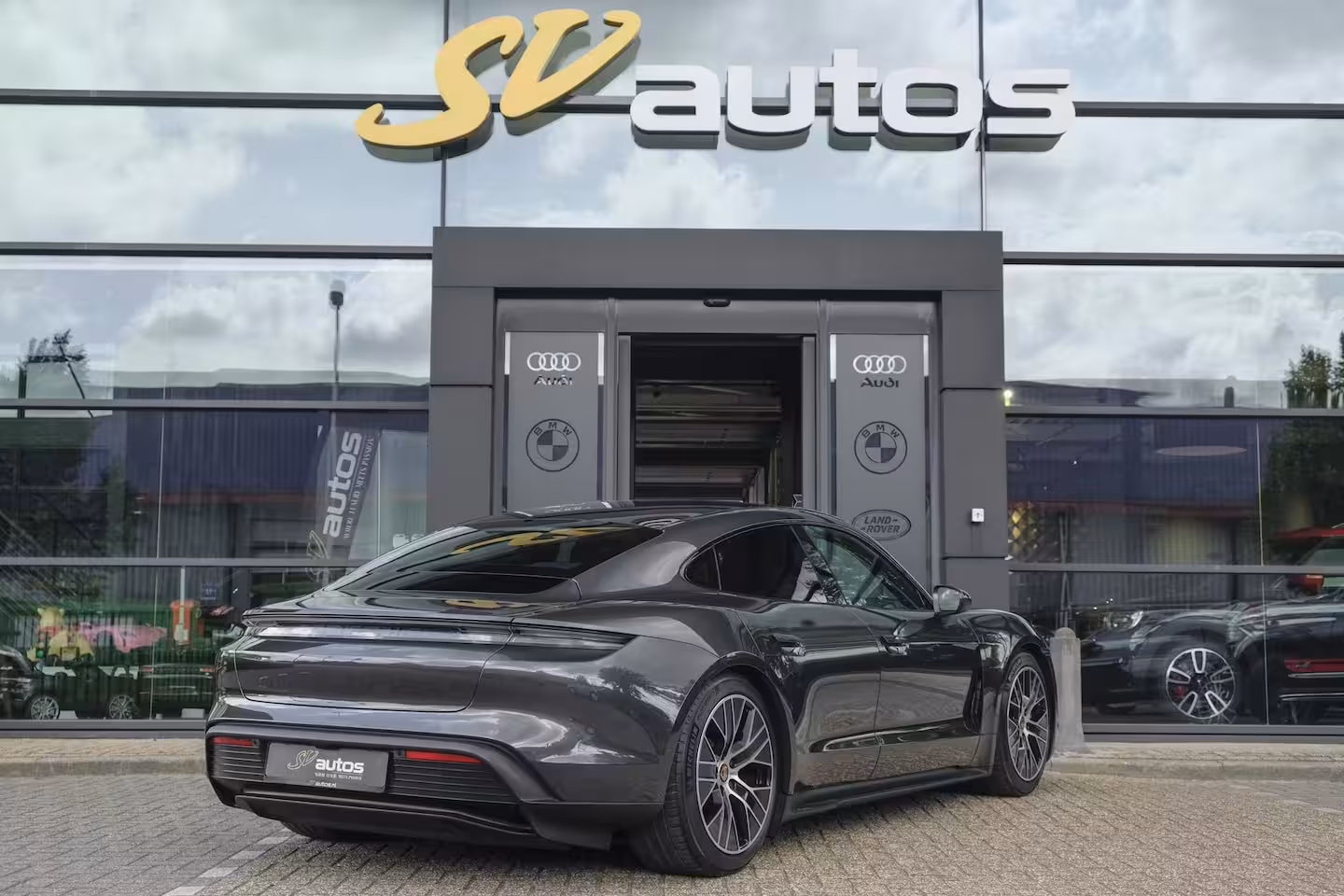Porsche Taycan Performance Plus 476pk 93, 4 kWh Panoramadak *BTW* *SOH 89%* Luchtvering Bose Comfortstoel