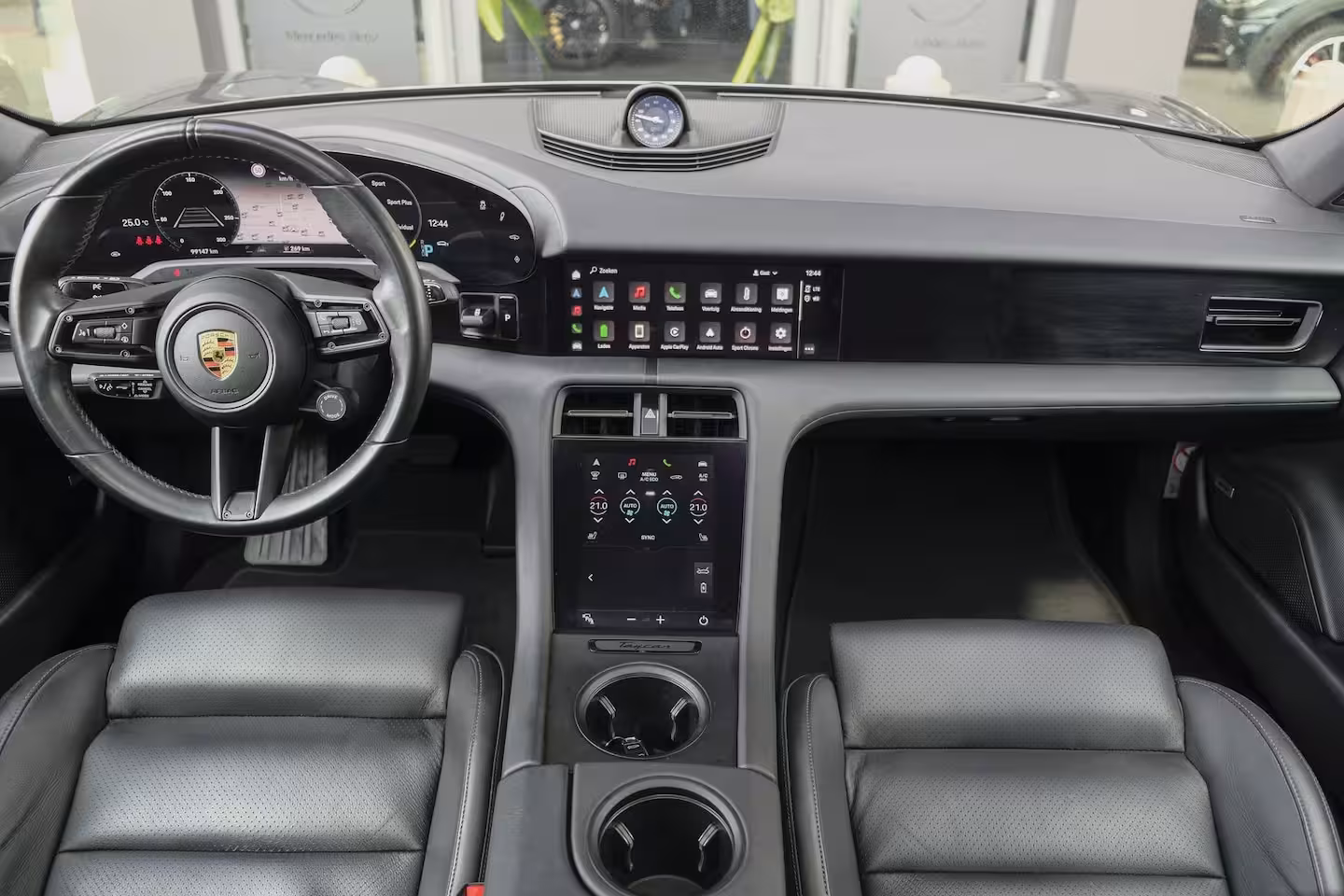 Porsche Taycan Performance Plus 476pk 93, 4 kWh Panoramadak *BTW* *SOH 89%* Luchtvering Bose Comfortstoel