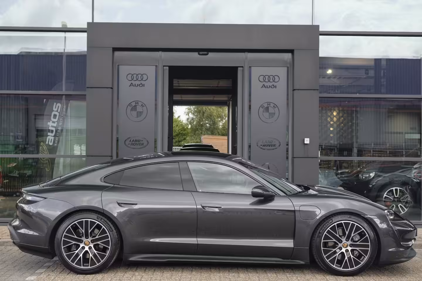 Porsche Taycan Performance Plus 476pk 93, 4 kWh Panoramadak *BTW* *SOH 89%* Luchtvering Bose Comfortstoel