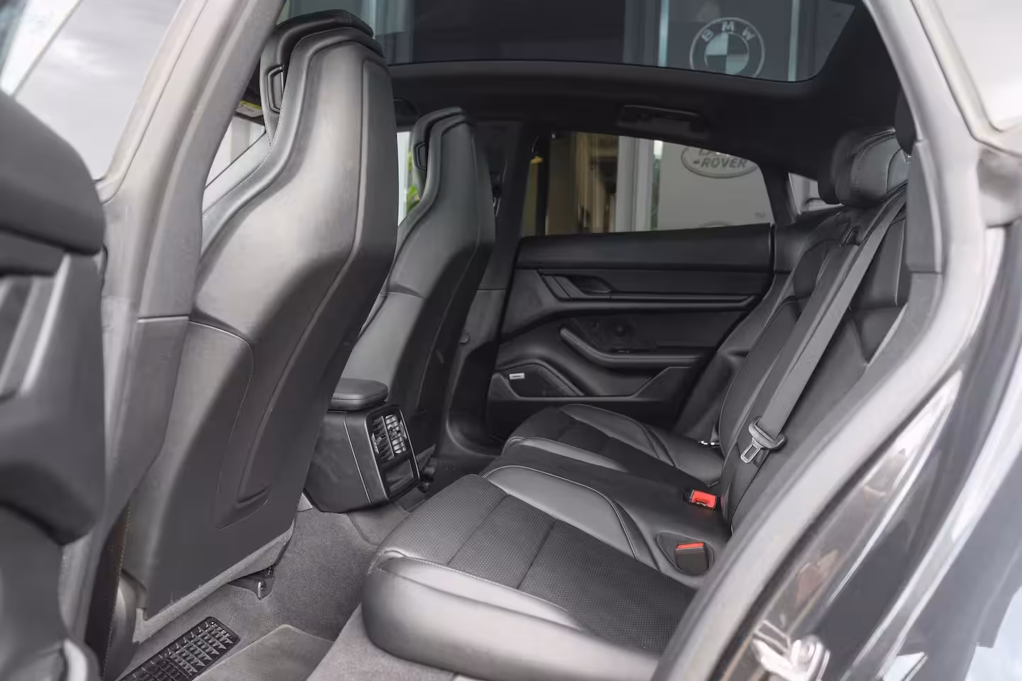 Porsche Taycan Performance Plus 476pk 93, 4 kWh Panoramadak *BTW* *SOH 89%* Luchtvering Bose Comfortstoel