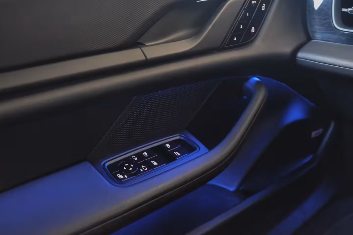 Porsche Taycan Performance Plus 476pk 93, 4 kWh Panoramadak *BTW* *SOH 89%* Luchtvering Bose Comfortstoel