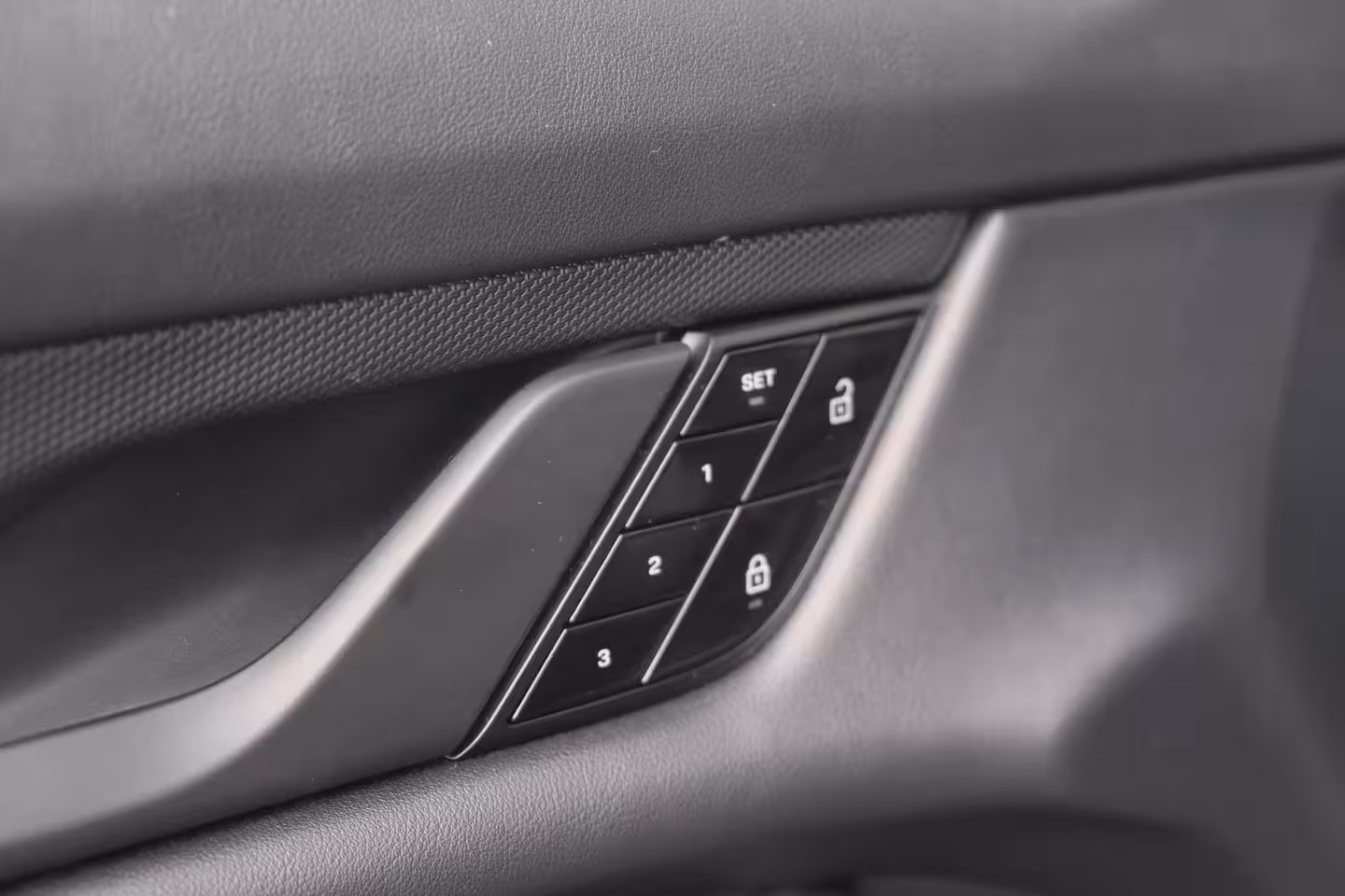 Porsche Taycan Performance Plus 476pk 93, 4 kWh Panoramadak *BTW* *SOH 89%* Luchtvering Bose Comfortstoel