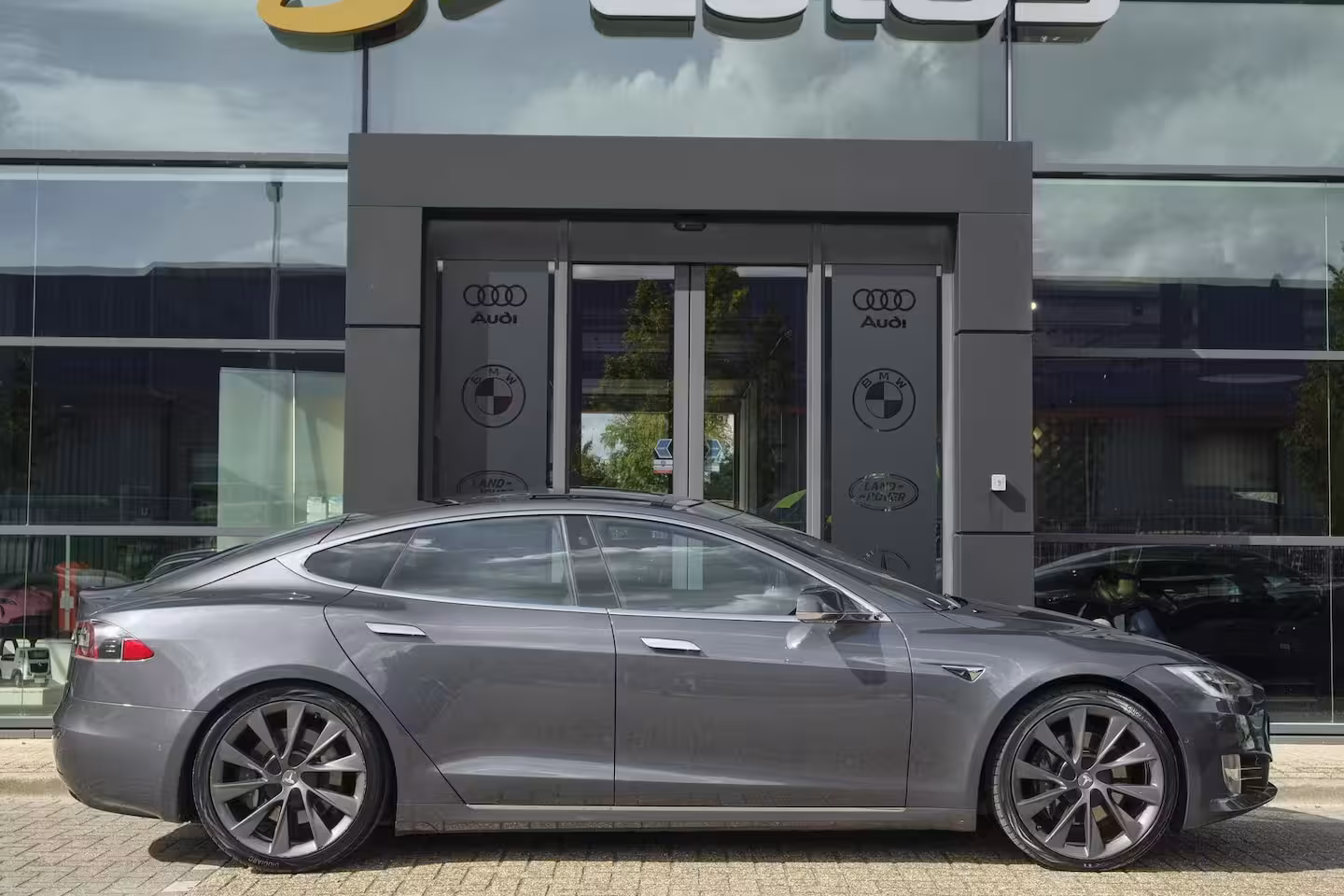 Tesla Model S 75D 333pk AWD Panoramadak *SOH 88%* Autopilot enchanged 21" LMV Leder NLauto