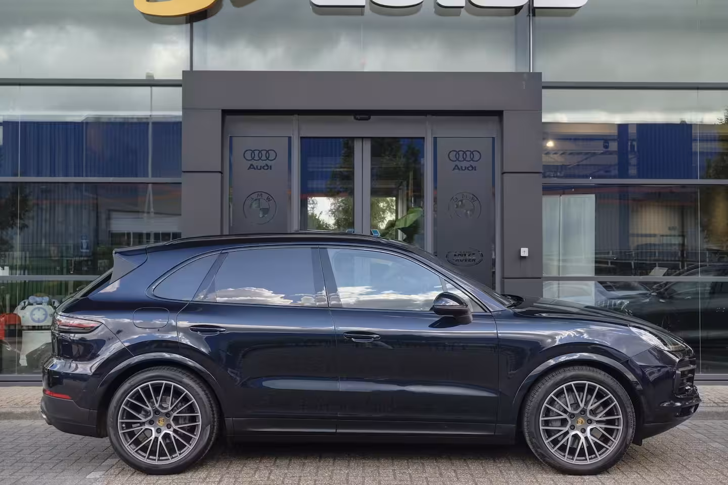 Porsche Cayenne S 2.9 V6 441pk Panoramadak Luchtvering Matrix led Comfortstoelen Memory Camera 21" LMV