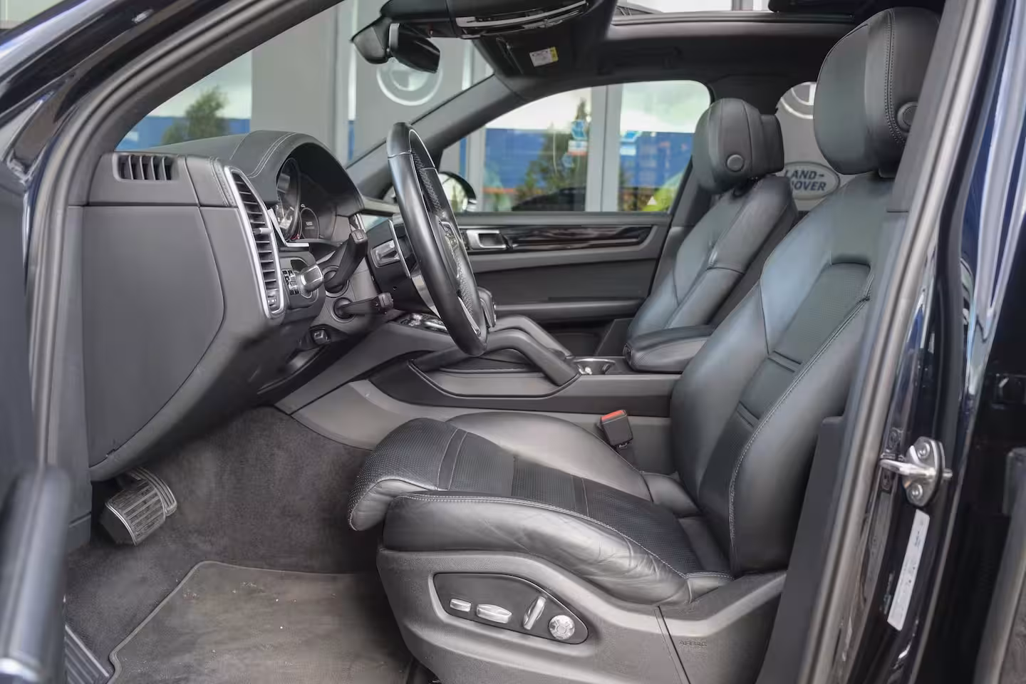 Porsche Cayenne S 2.9 V6 441pk Panoramadak Luchtvering Matrix led Comfortstoelen Memory Camera 21" LMV