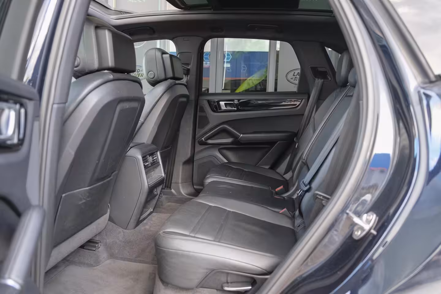 Porsche Cayenne S 2.9 V6 441pk Panoramadak Luchtvering Matrix led Comfortstoelen Memory Camera 21" LMV