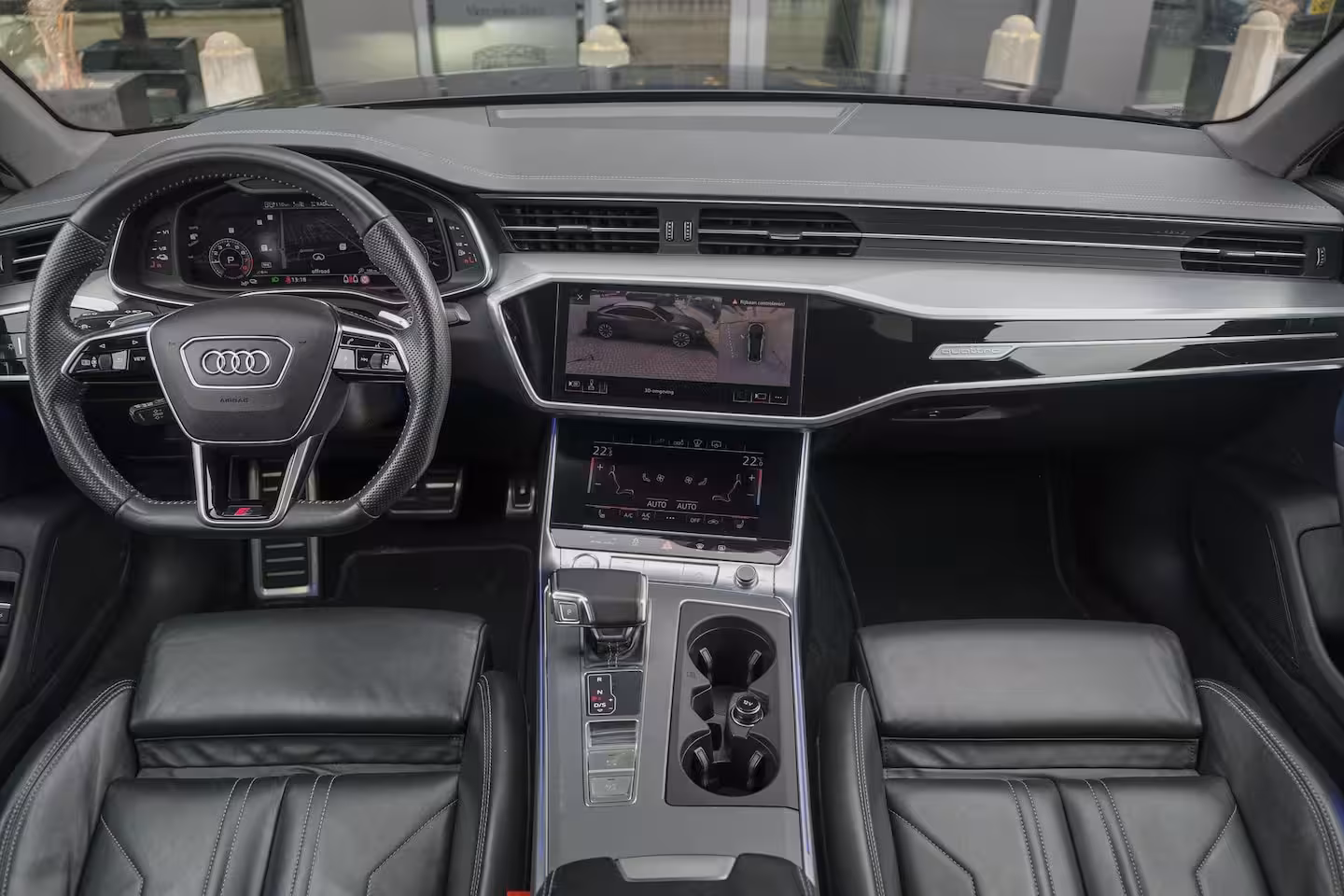 Audi A6 Limousine 55 TFSIe Competion 367pk Quattro Panoramadak 4-wielbesturing *SOH 95%* Nachtzicht B&O audi