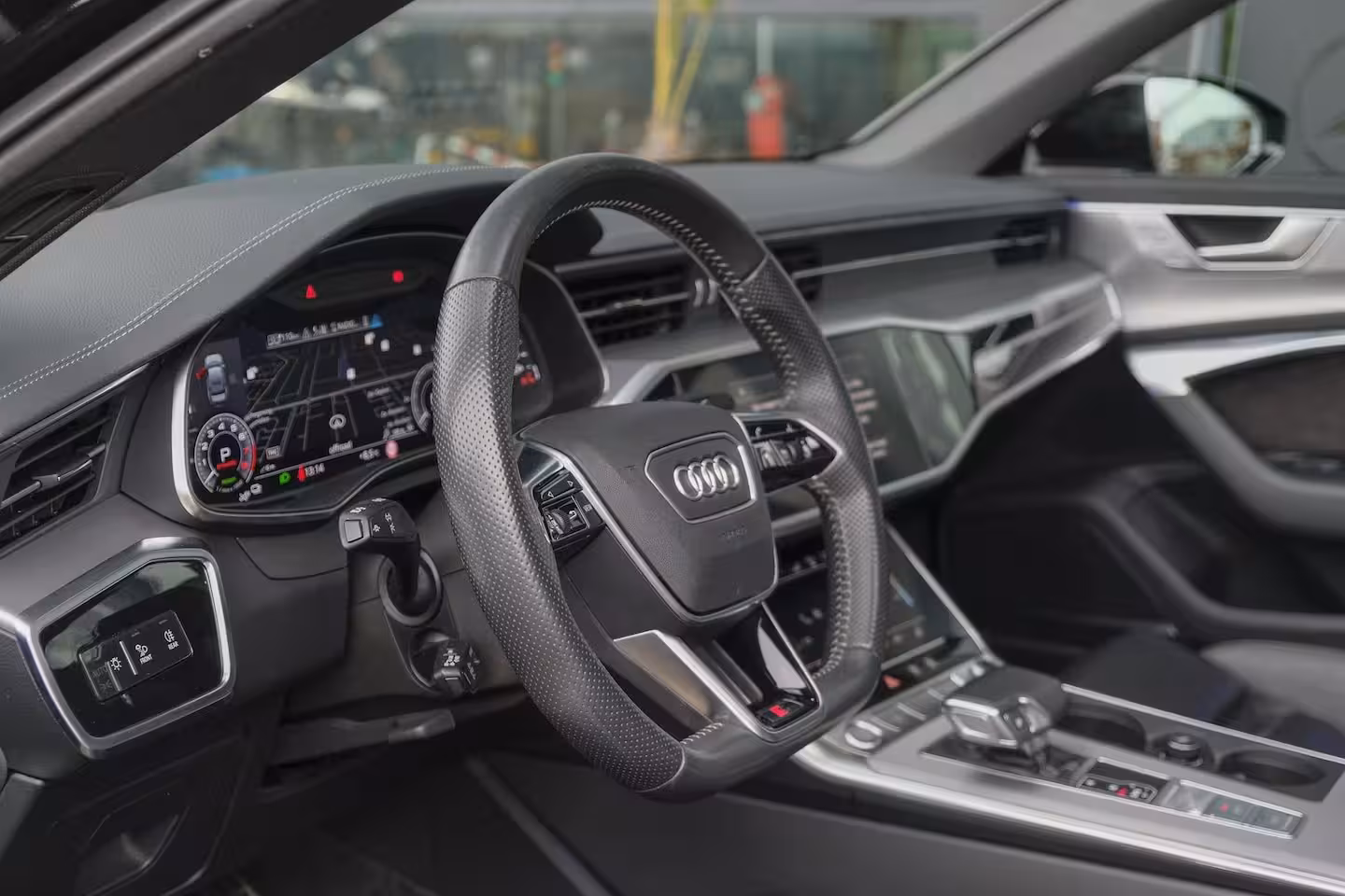 Audi A6 Limousine 55 TFSIe Competion 367pk Quattro Panoramadak 4-wielbesturing *SOH 95%* Nachtzicht B&O audi