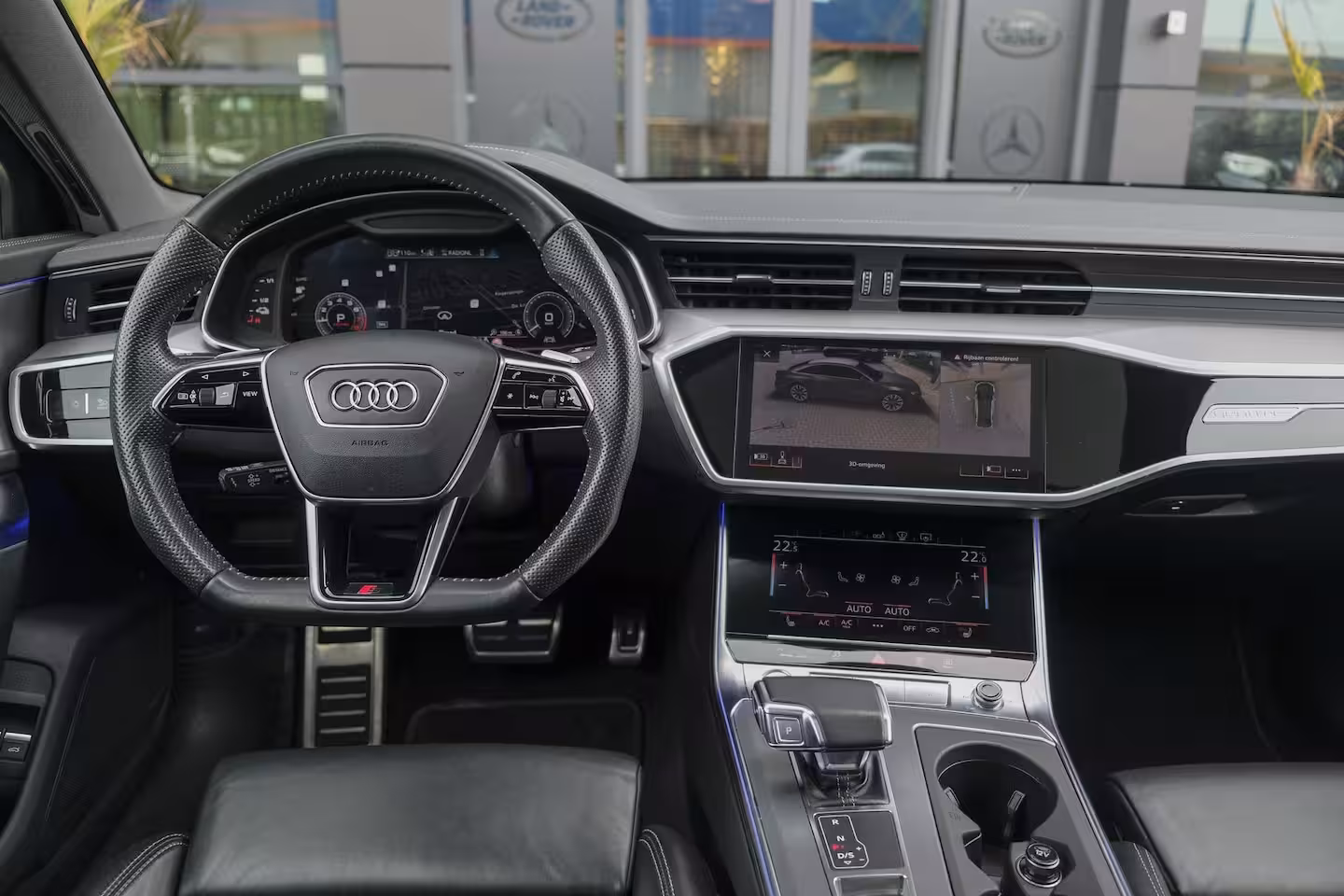 Audi A6 Limousine 55 TFSIe Competion 367pk Quattro Panoramadak 4-wielbesturing *SOH 95%* Nachtzicht B&O audi