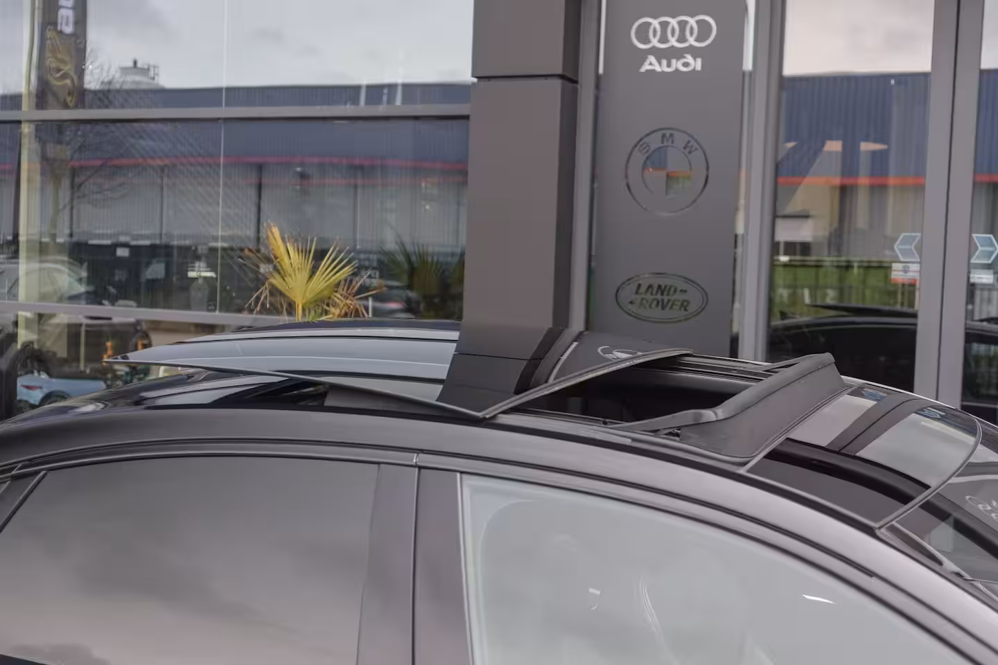 Audi A6 Limousine 55 TFSIe Competion 367pk Quattro Panoramadak 4-wielbesturing *SOH 95%* Nachtzicht B&O audi