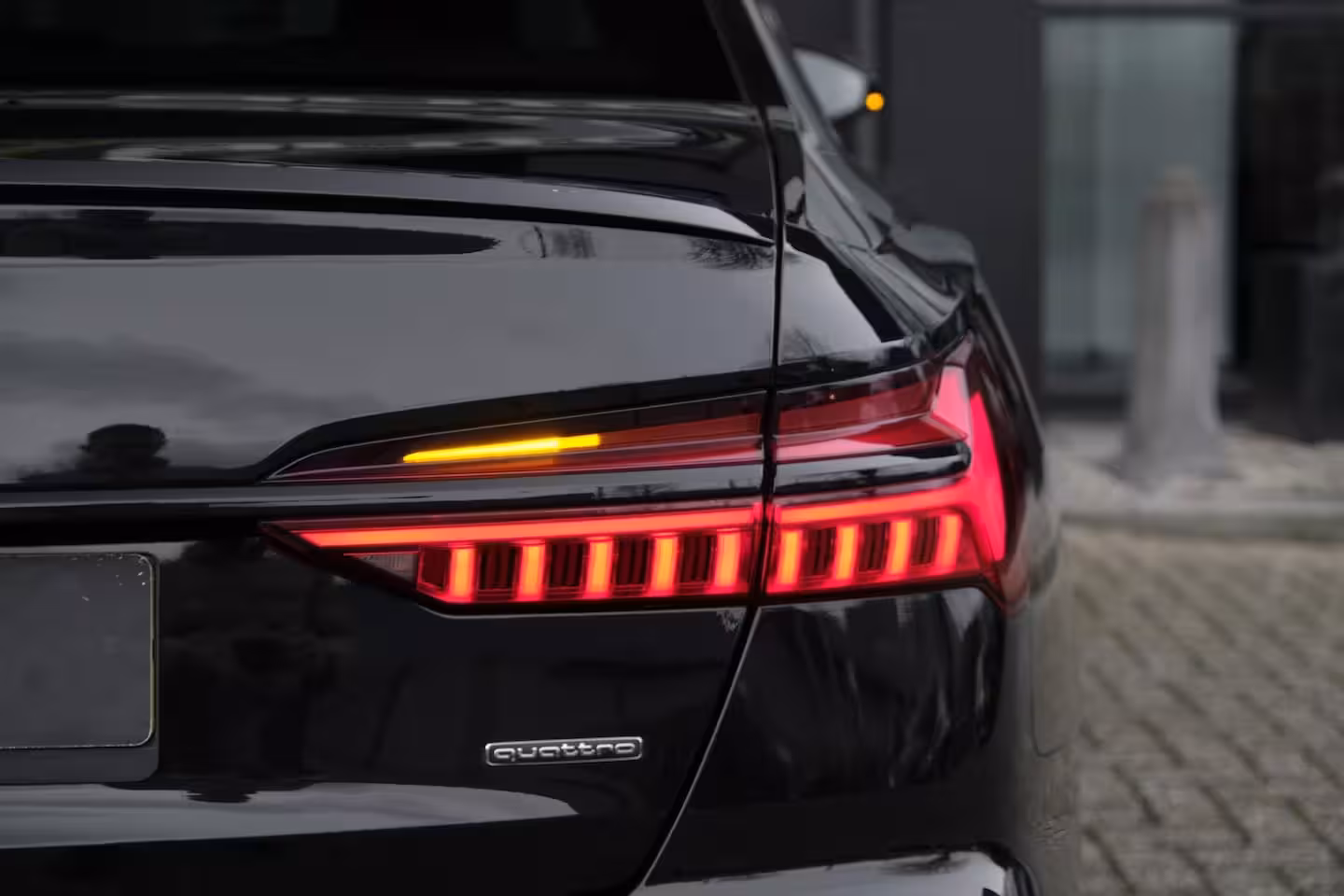 Audi A6 Limousine 55 TFSIe Competion 367pk Quattro Panoramadak 4-wielbesturing *SOH 95%* Nachtzicht B&O audi
