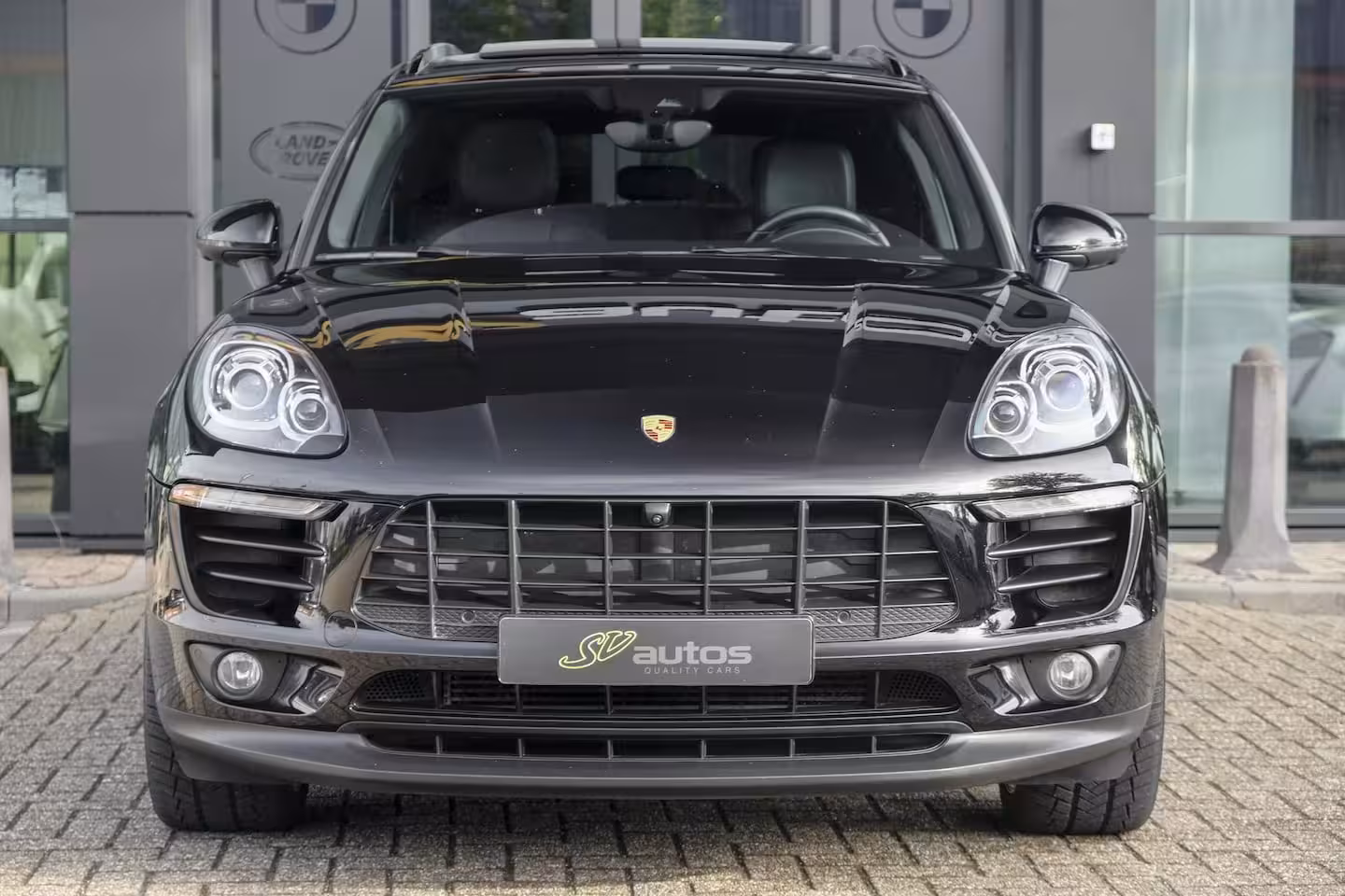 Porsche Macan 2.0 T 252pk Panoramadak Luchtvering Sport chrono 18-weg Sportstoelen Trekhaak elektrisch 2