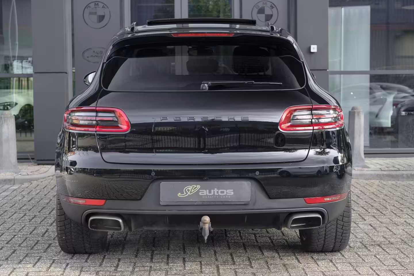 Porsche Macan 2.0 T 252pk Panoramadak Luchtvering Sport chrono 18-weg Sportstoelen Trekhaak elektrisch 2