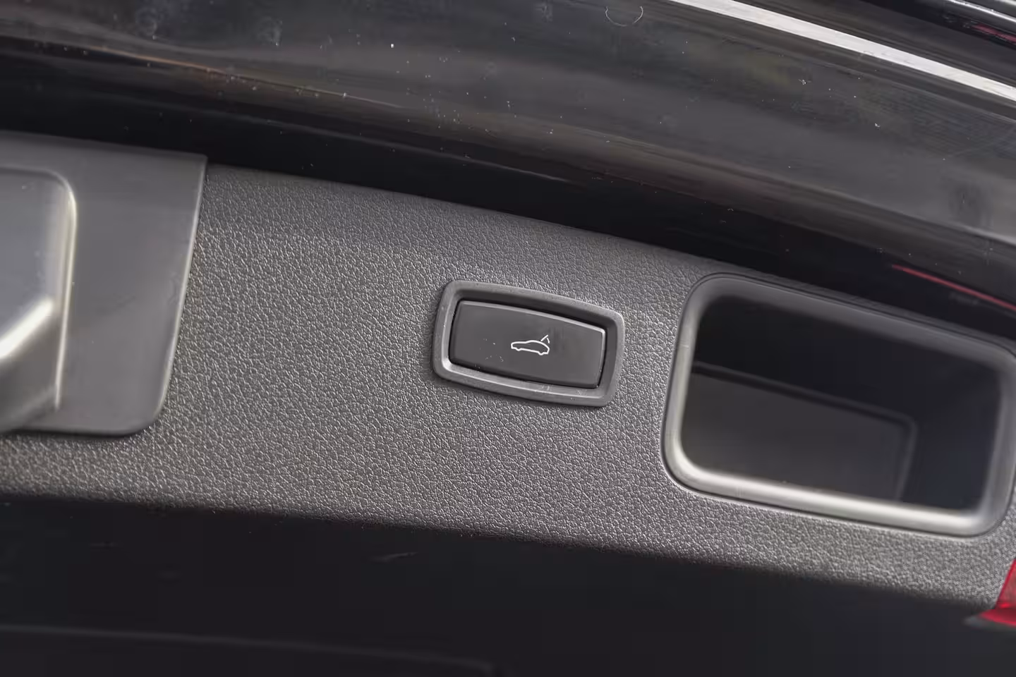 Porsche Macan 2.0 T 252pk Panoramadak Luchtvering Sport chrono 18-weg Sportstoelen Trekhaak elektrisch 2
