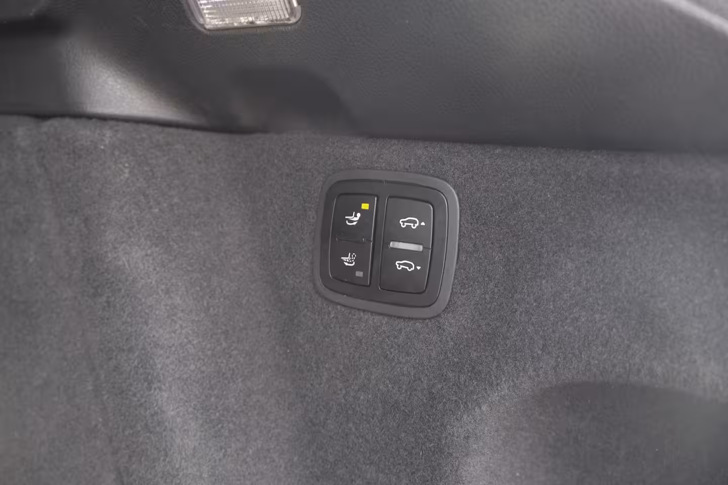 Porsche Macan 2.0 T 252pk Panoramadak Luchtvering Sport chrono 18-weg Sportstoelen Trekhaak elektrisch 2
