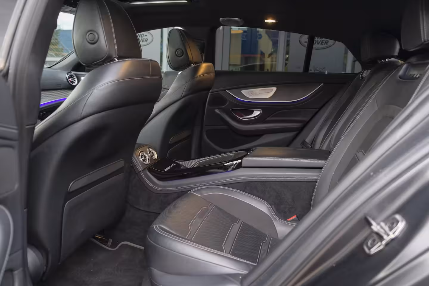 Mercedes-Benz AMG GT GT63s 4-Door AMG 640pk 4MATIC+ Schuifdak Keramisch 4-wielsturing 4-seat Massage Softclose