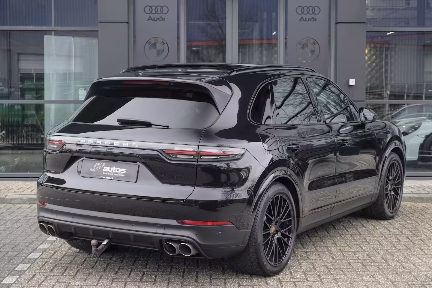 Porsche Cayenne S 2.9 S 441pk Panoramadak Trekhaak elektrisch Comfortstoelen Black edition Luchtvering DAB
