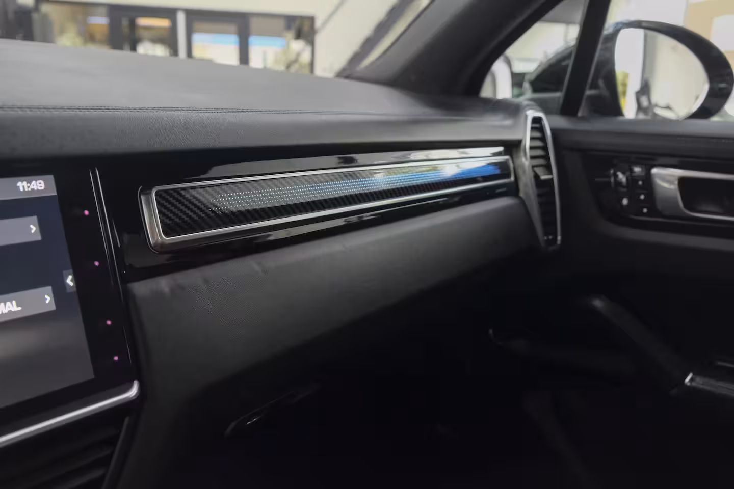 Porsche Cayenne S 2.9 S 441pk Panoramadak Trekhaak elektrisch Comfortstoelen Black edition Luchtvering DAB