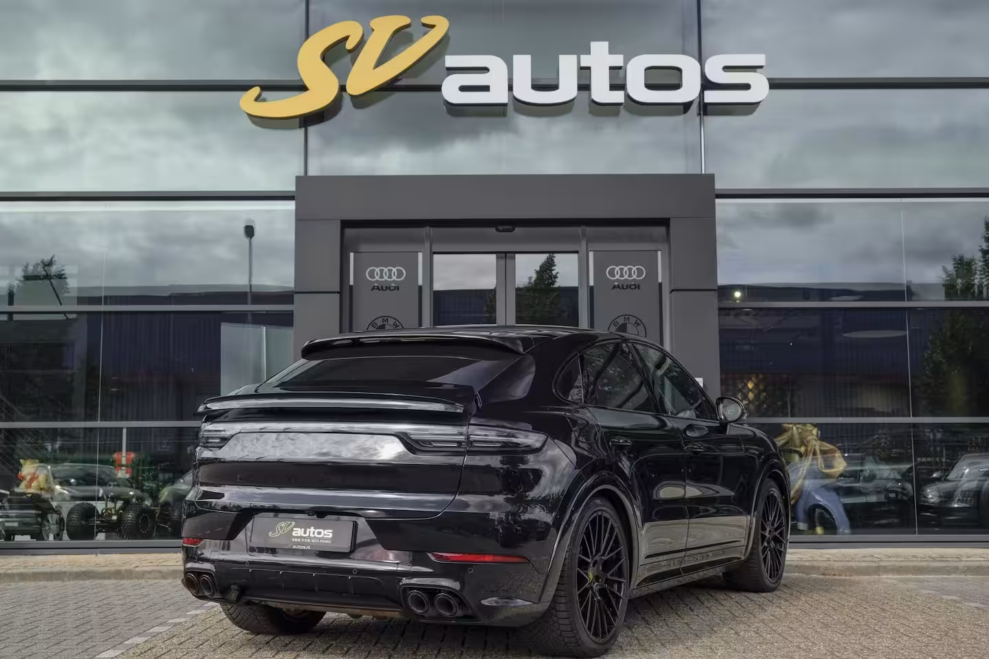 Porsche Cayenne Coupé 4.0 V8 Turbo S 680pk E-Hybrid Panoramadak *SOH 89%* Keramisch *BTW* Massage Trekhaak Stoel