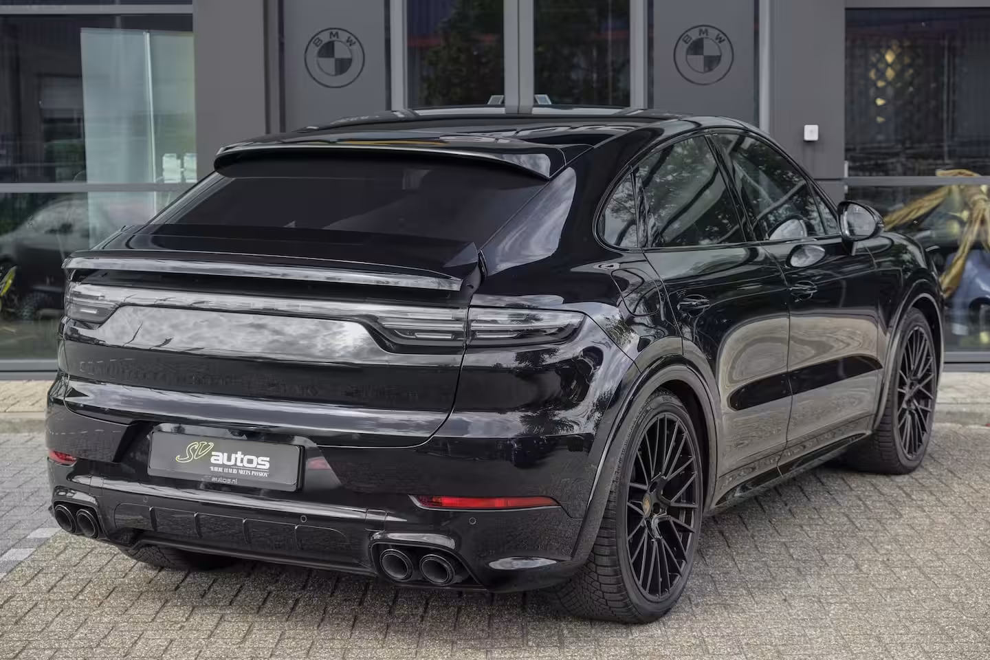 Porsche Cayenne Coupé 4.0 V8 Turbo S 680pk E-Hybrid Panoramadak *SOH 89%* Keramisch *BTW* Massage Trekhaak Stoel