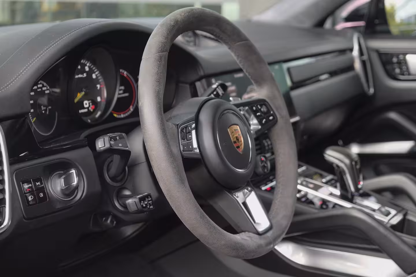Porsche Cayenne Coupé 4.0 V8 Turbo S 680pk E-Hybrid Panoramadak *SOH 89%* Keramisch *BTW* Massage Trekhaak Stoel