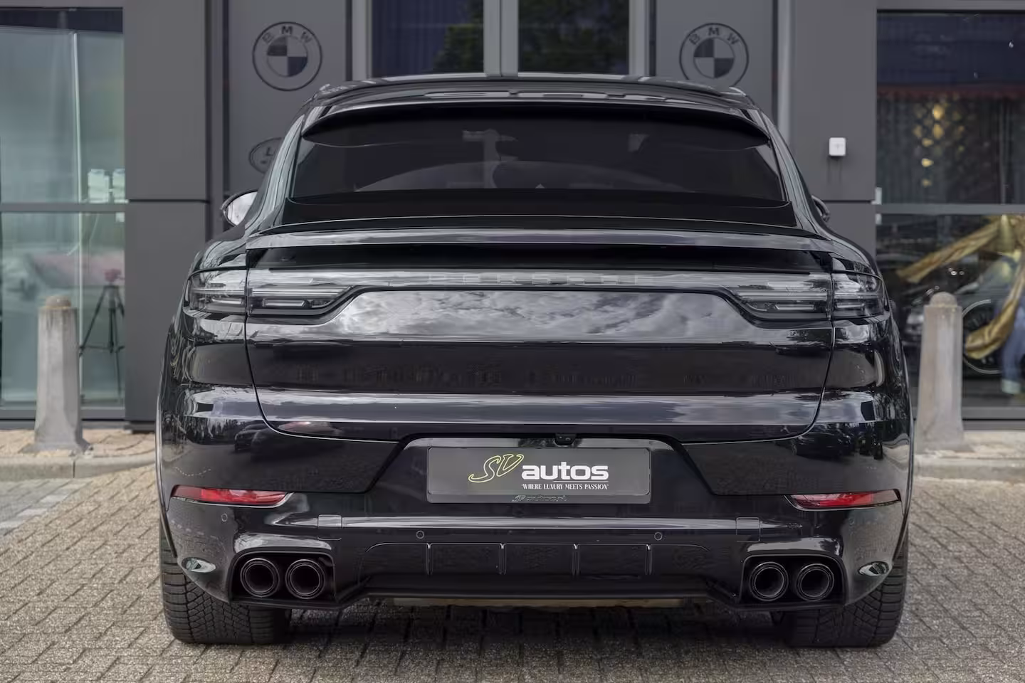 Porsche Cayenne Coupé 4.0 V8 Turbo S 680pk E-Hybrid Panoramadak *SOH 89%* Keramisch *BTW* Massage Trekhaak Stoel