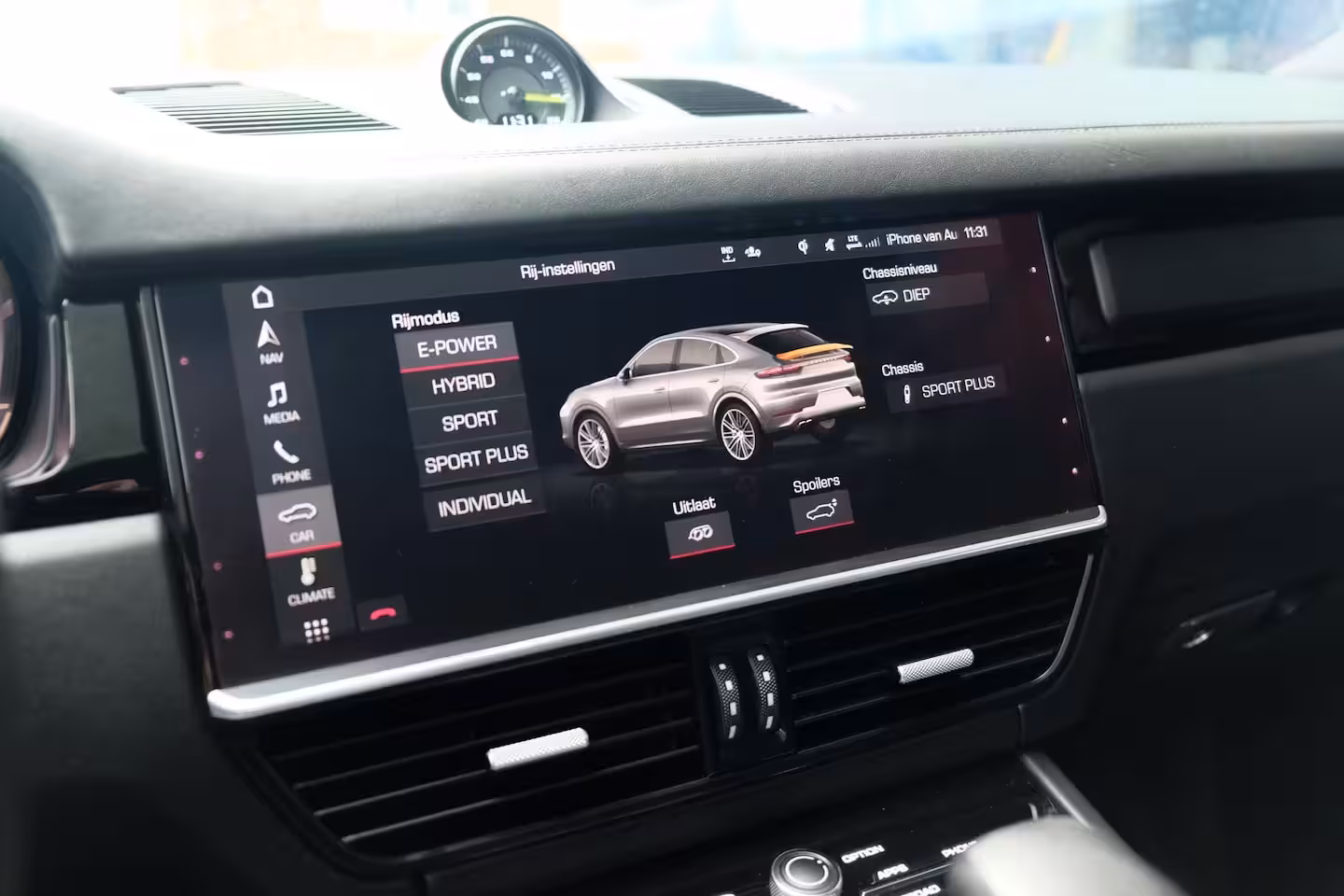 Porsche Cayenne Coupé 4.0 V8 Turbo S 680pk E-Hybrid Panoramadak *SOH 89%* Keramisch *BTW* Massage Trekhaak Stoel