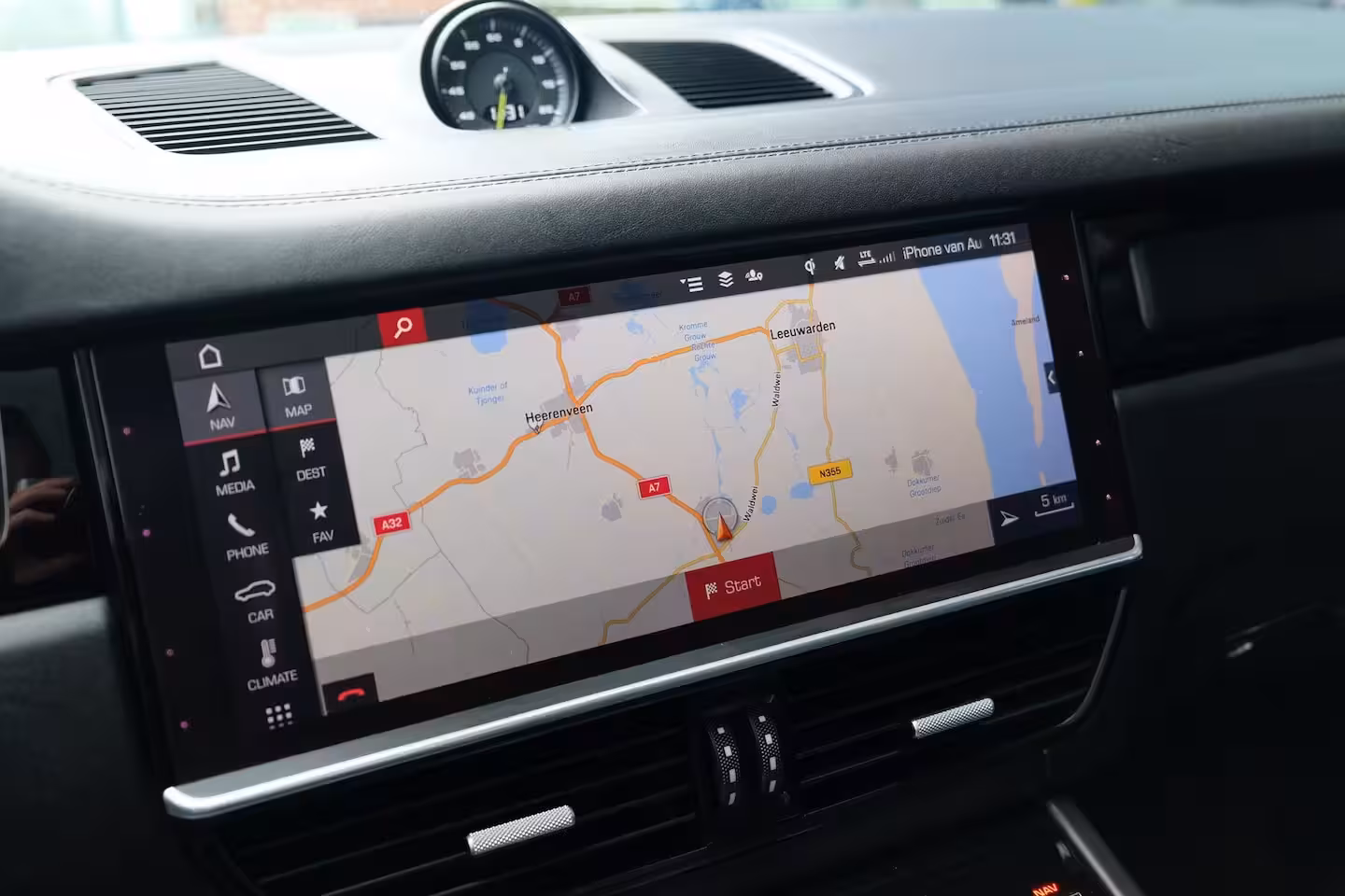 Porsche Cayenne Coupé 4.0 V8 Turbo S 680pk E-Hybrid Panoramadak *SOH 89%* Keramisch *BTW* Massage Trekhaak Stoel