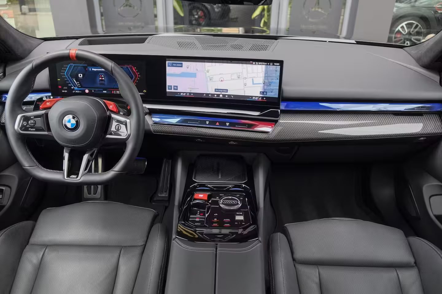 BMW 5-serie Touring M5 V8 727pk Hybrid Panoramadak Keramisch Full carbon pack *BTW* NLauto VOL VOL VOL