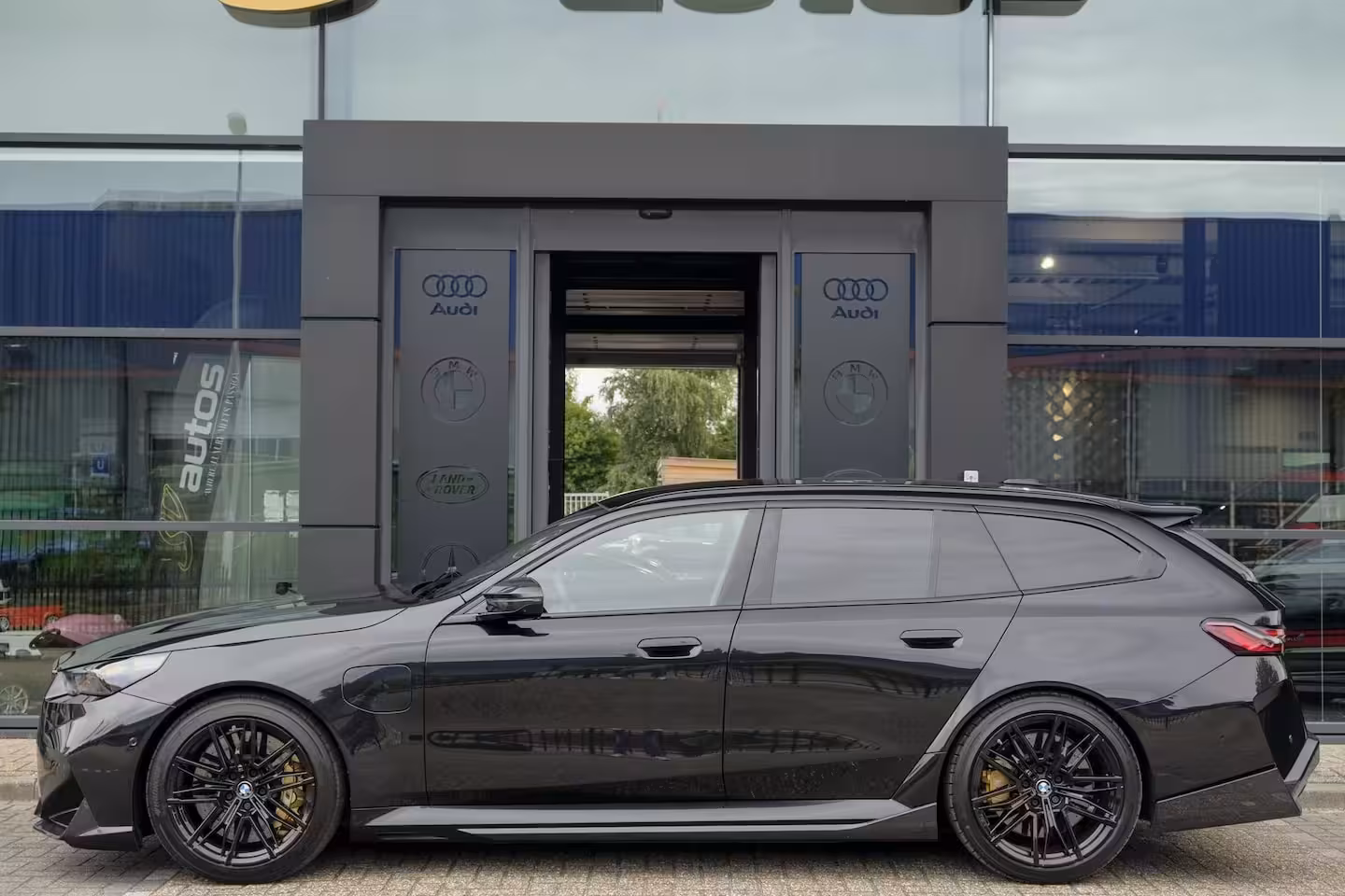BMW 5-serie Touring M5 V8 727pk Hybrid Panoramadak Keramisch Full carbon pack *BTW* NLauto VOL VOL VOL