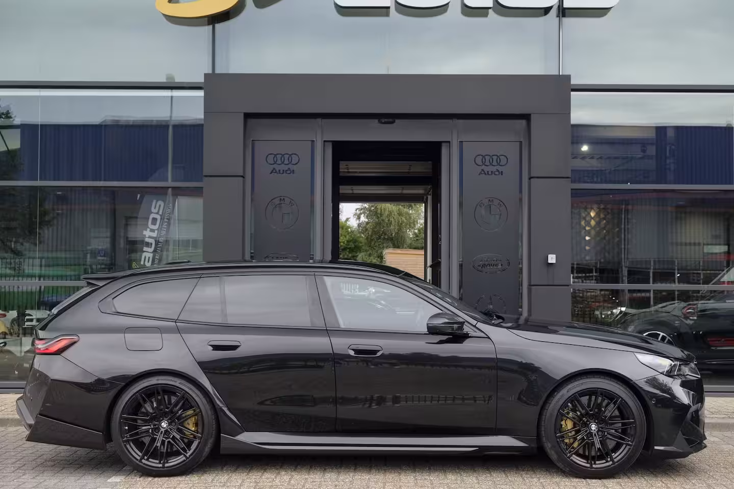 BMW 5-serie Touring M5 V8 727pk Hybrid Panoramadak Keramisch Full carbon pack *BTW* NLauto VOL VOL VOL