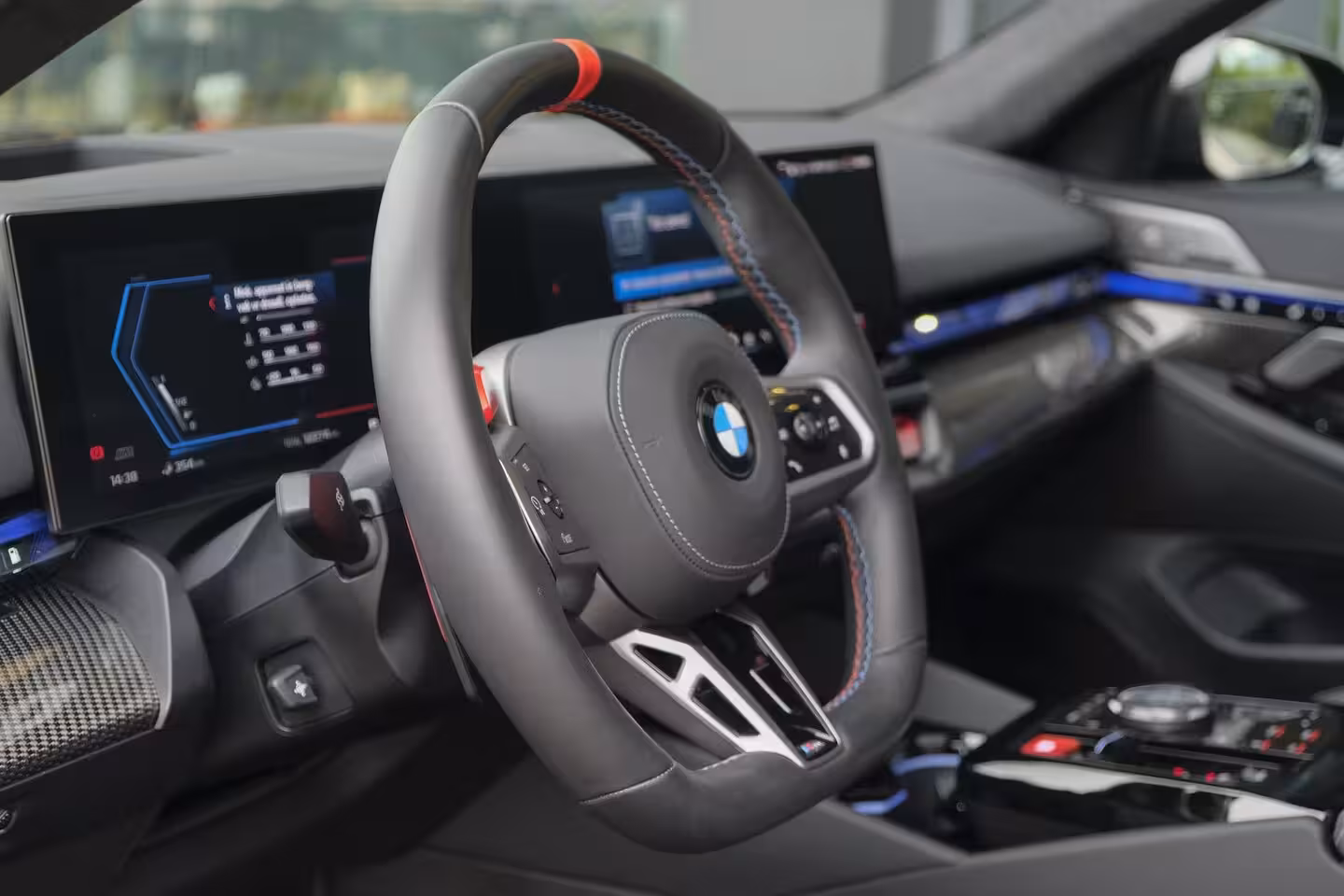 BMW 5-serie Touring M5 V8 727pk Hybrid Panoramadak Keramisch Full carbon pack *BTW* NLauto VOL VOL VOL