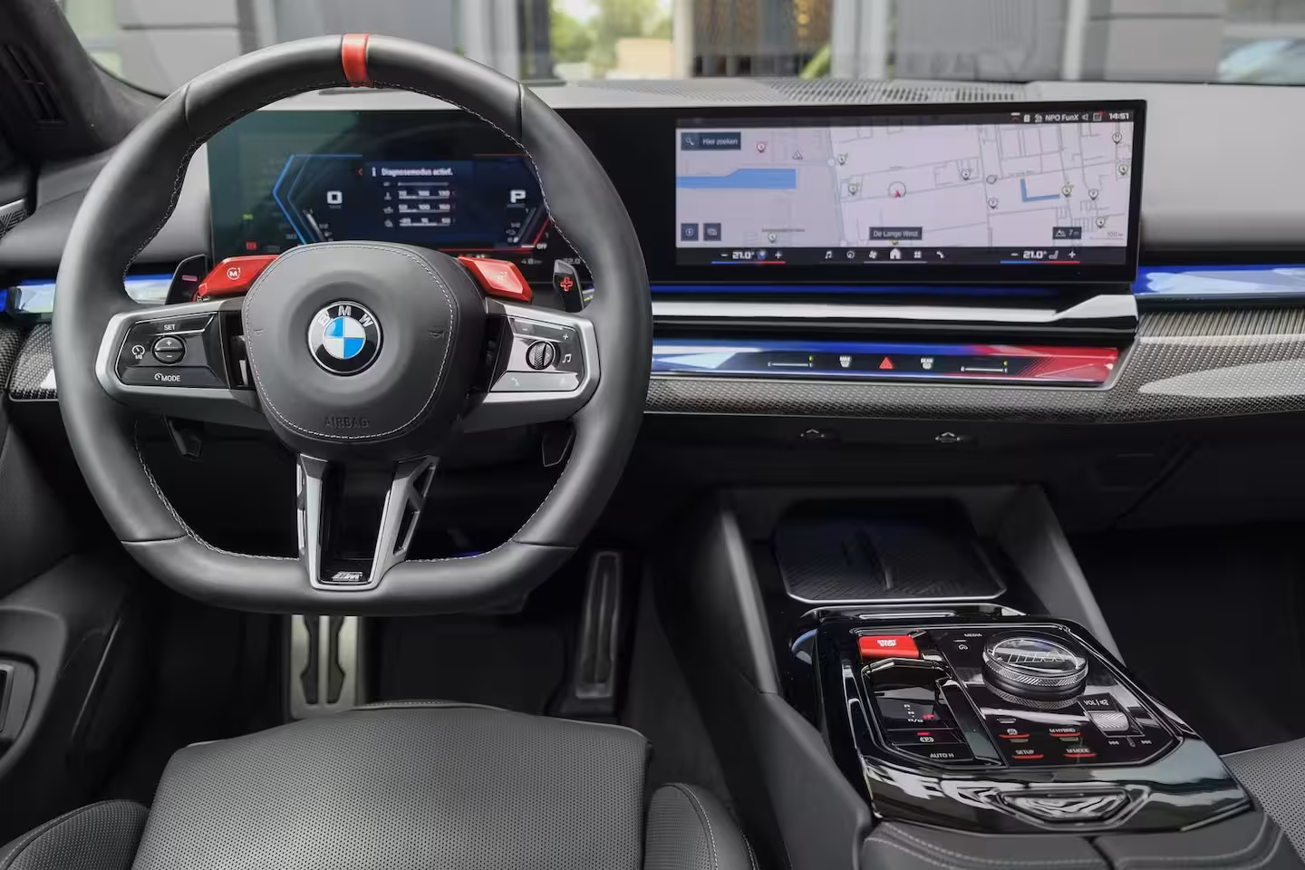 BMW 5-serie Touring M5 V8 727pk Hybrid Panoramadak Keramisch Full carbon pack *BTW* NLauto VOL VOL VOL