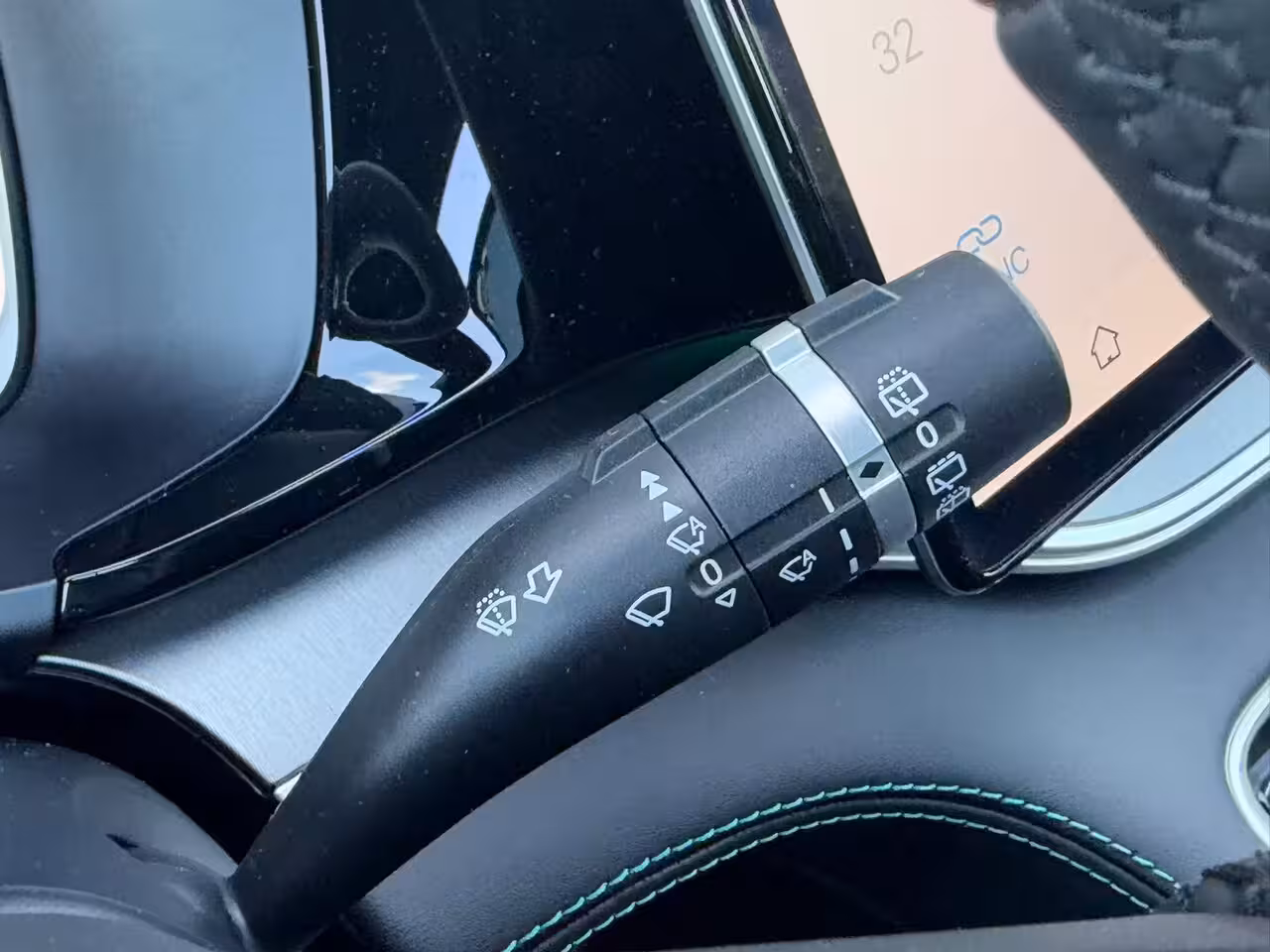 BYD Seal U 1.5 T DM-i AWD DESIGN 324pk BLACK EDITION Panoramadak / 360 Camera / Head Up