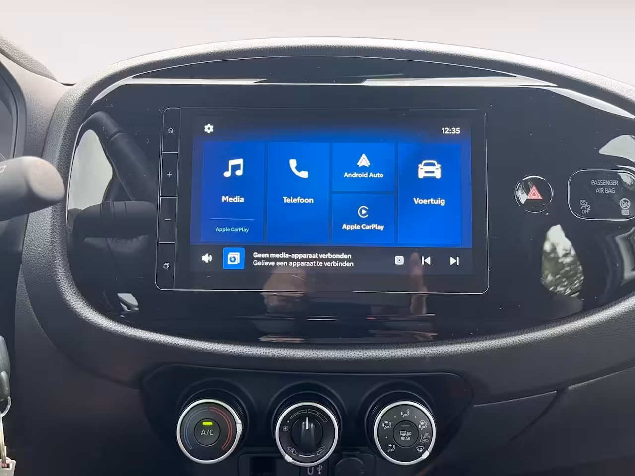 Toyota Aygo X 1.0 VVT-i MT Play | Carplay | Airco | Parkeercamera | Adapt. Cruise Control