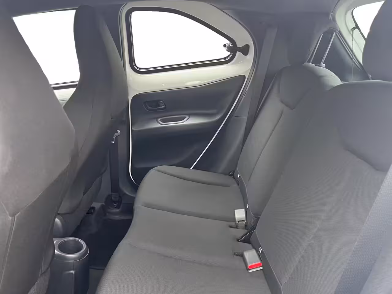 Toyota Aygo X 1.0 VVT-i MT Play | Carplay | Airco | Parkeercamera | Adapt. Cruise Control