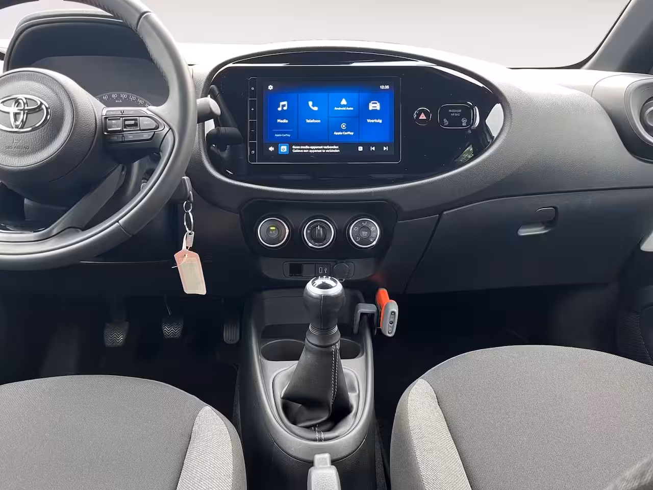 Toyota Aygo X 1.0 VVT-i MT Play | Carplay | Airco | Parkeercamera | Adapt. Cruise Control