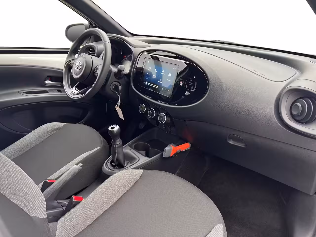 Toyota Aygo X 1.0 VVT-i MT Play | Carplay | Airco | Parkeercamera | Adapt. Cruise Control