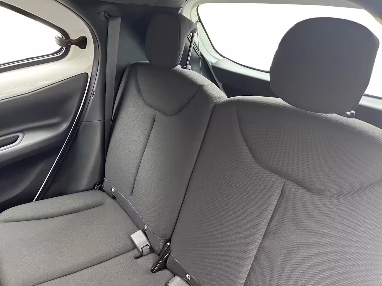Toyota Aygo X 1.0 VVT-i MT Play | Carplay | Airco | Parkeercamera | Adapt. Cruise Control