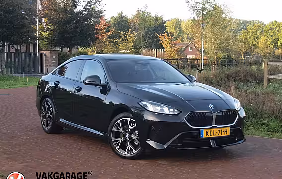 BMW 2-serie Gran Coupé 220 M Sport Design Edition | Dealergarantie t/m 04-2029 | Camera | Sfeerverlichting | Appl