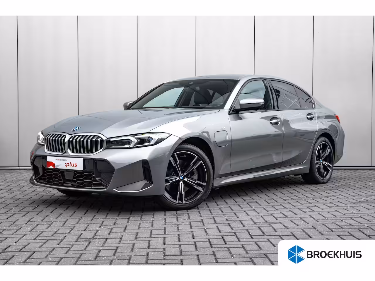 BMW 3-serie 330e M Sport Edition 292PK | M-Sport | Laser LED Koplampen | Elek. Stoelen Incl. geheugen